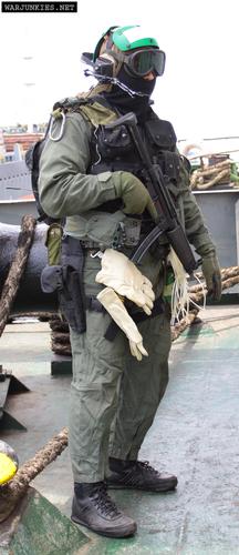 Navy SEAL VBSS Commander 90s